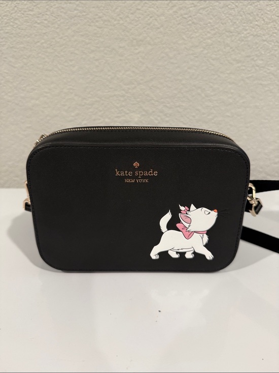 kate spade Handbags - Kate Spade black crossbody Aristocats with Marie applique